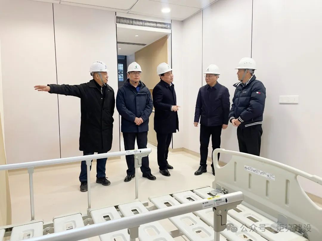 江西建工國際領(lǐng)導(dǎo)與城投建工領(lǐng)導(dǎo)兩會期間巡查萍鄉(xiāng)市人民醫(yī)院裝修項目，共筑省優(yōu)工程
